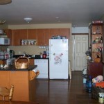 Country kichen with all the amenities. Serving island for added space and convenience. Country kichen with all the amenities. Serving island for added space and convenience.