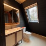 Upper 3 piece bathroom